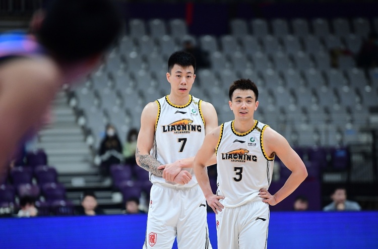 沈阳日报:5连胜&球队状态明显回升 辽篮重燃挺进前四希望
